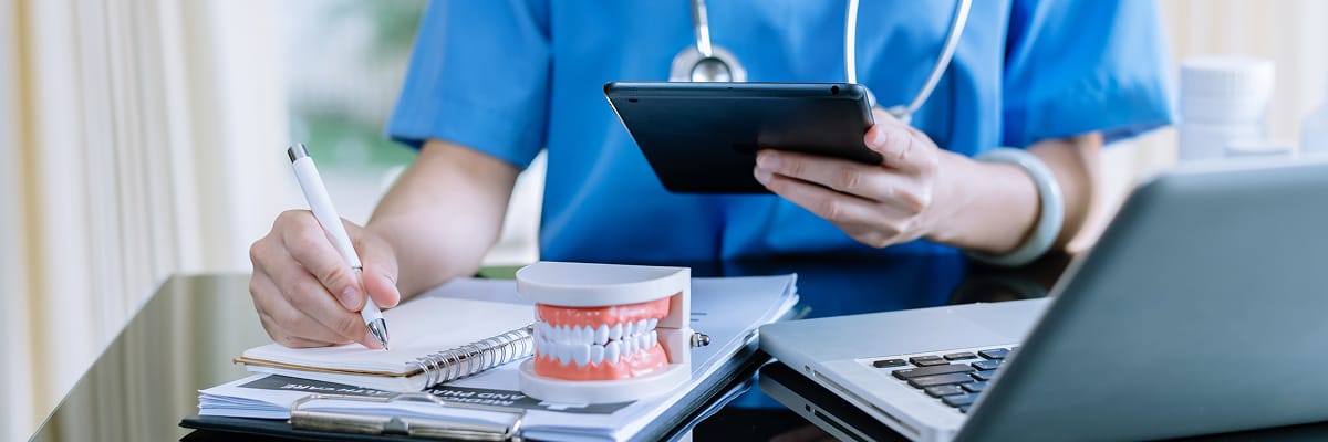 Broken Root Extraction Techniques and Decision Making_Referal